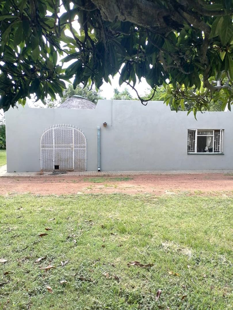 6 Bedroom Property for Sale in Mamogaleskraal North West